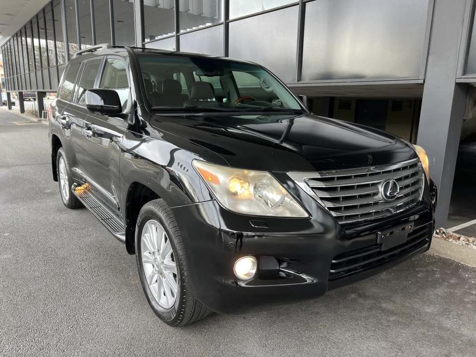 2008 Lexus LX 3rd Gen - Image 6 of 31