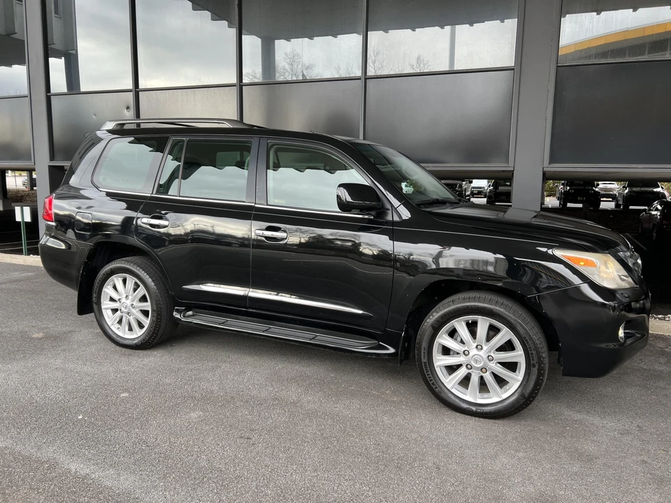 2008 Lexus LX 3rd Gen - Image 8 of 31
