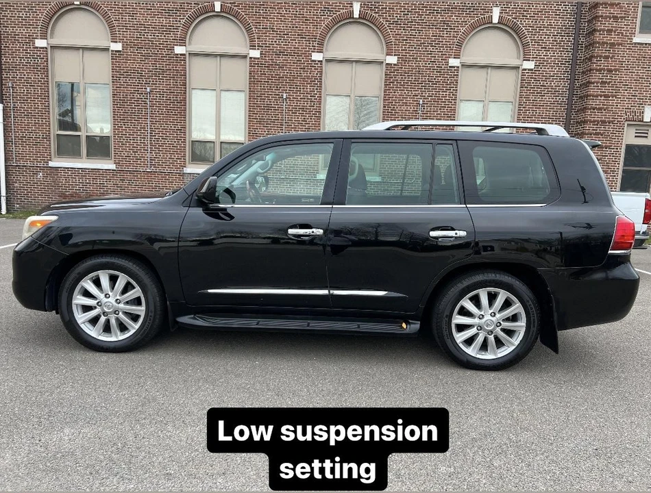 2008 Lexus LX 3rd Gen - Image 27 of 31