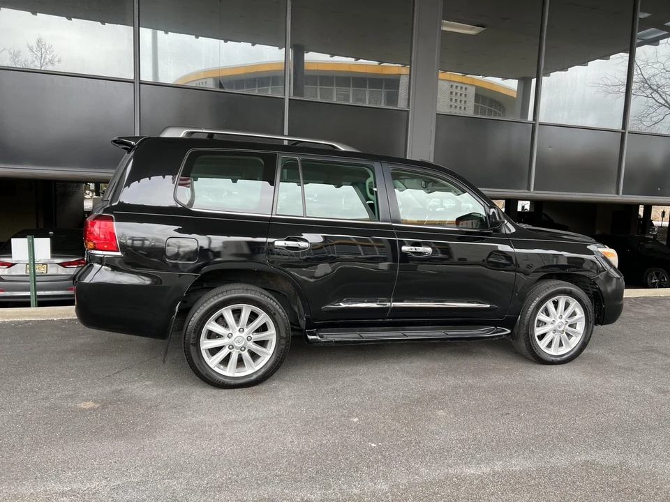 2008 Lexus LX 3rd Gen - Image 13 of 31