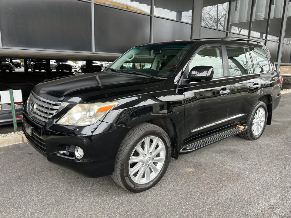 2008 Lexus LX 3rd Gen - Image 2 of 31