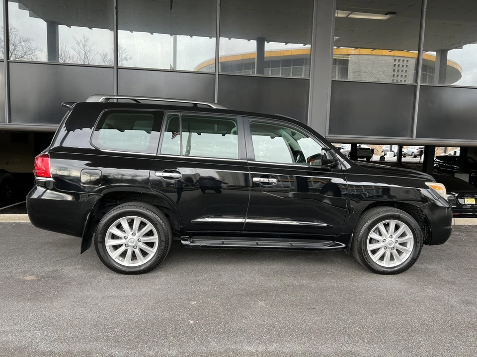 2008 Lexus LX 3rd Gen - Image 11 of 31