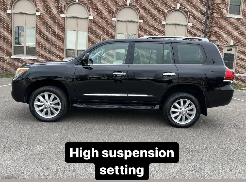 2008 Lexus LX 3rd Gen - Image 29 of 31