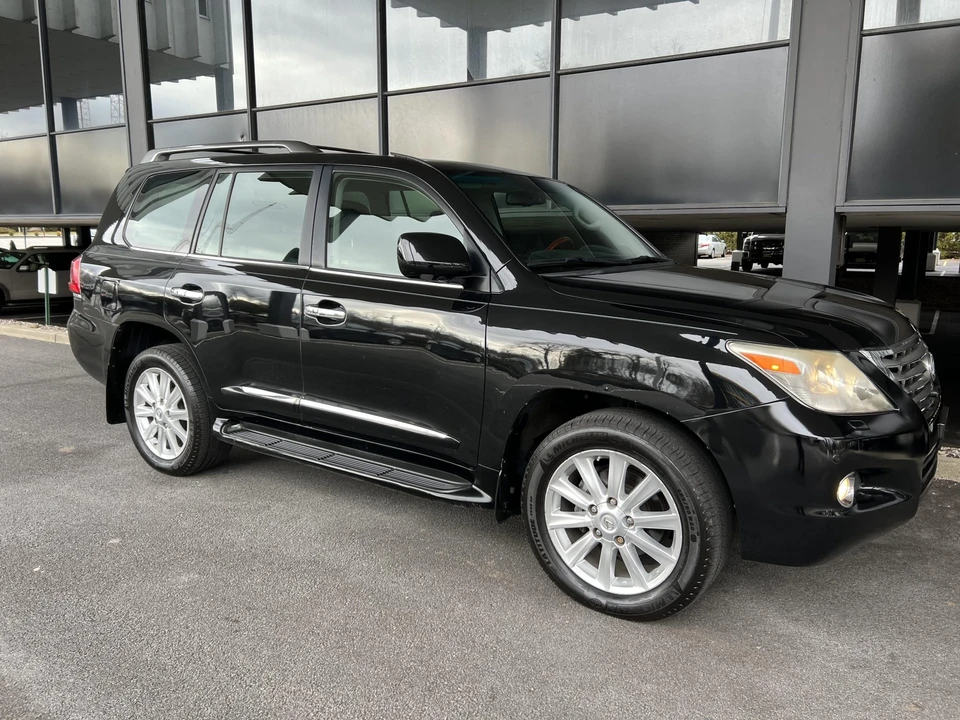 2008 Lexus LX 3rd Gen - Image 7 of 31