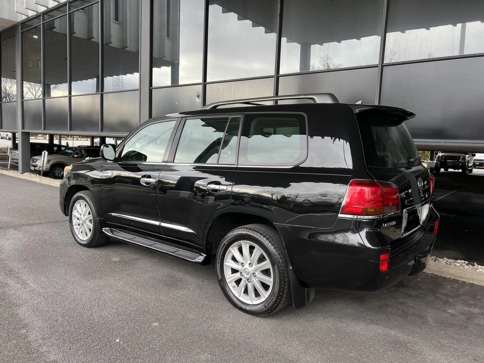 2008 Lexus LX 3rd Gen - Image 21 of 31