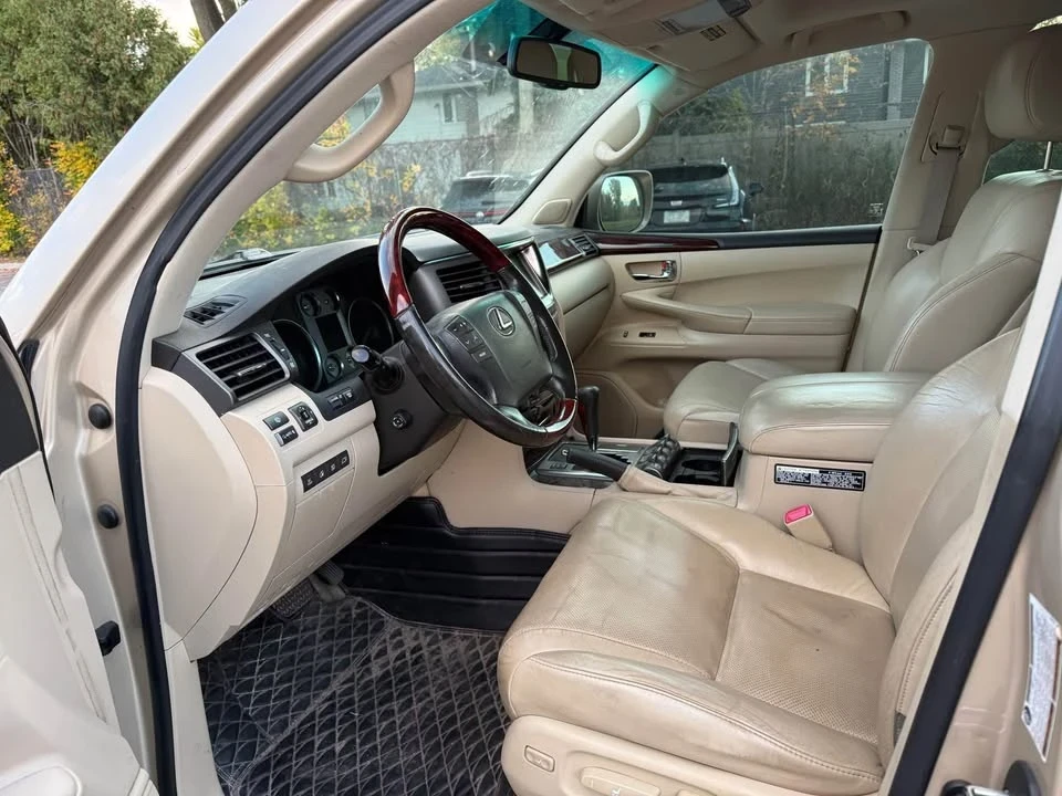 2008 Lexus LX 3rd Gen - Image 9 of 10
