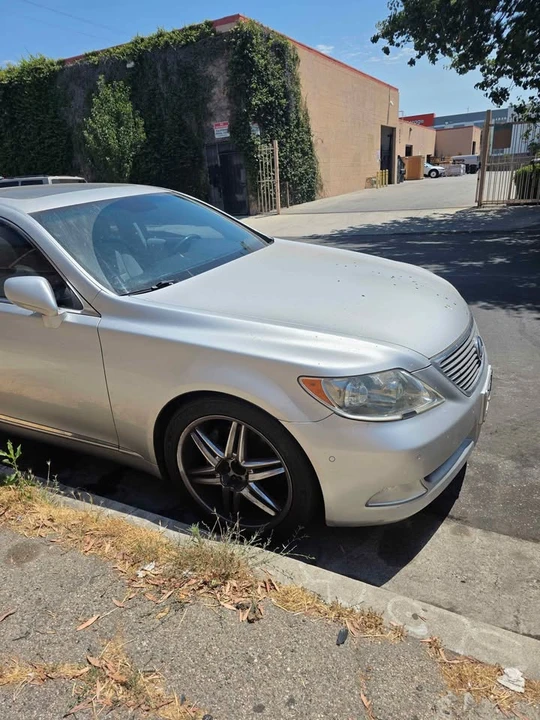 2008 Lexus LS 4th Gen - Image 3 of 9