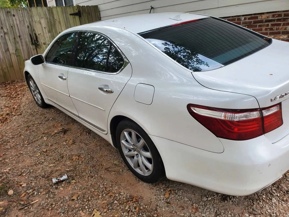 2008 Lexus LS 4th Gen - Image 2 of 10