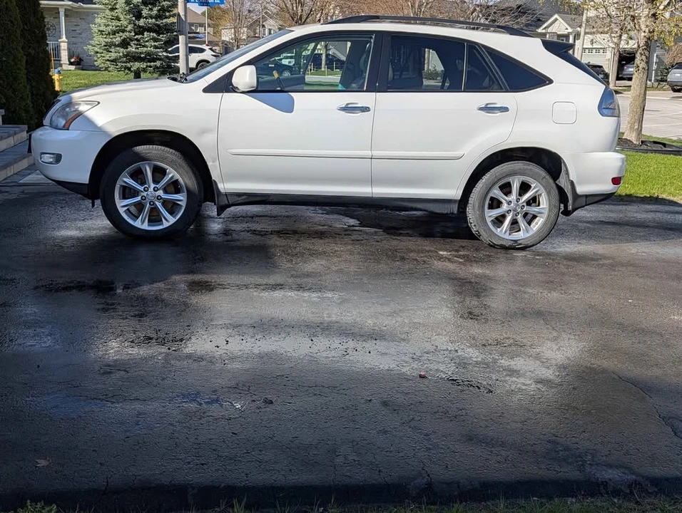 2008 Lexus RX 2nd Gen - Image 2 of 15
