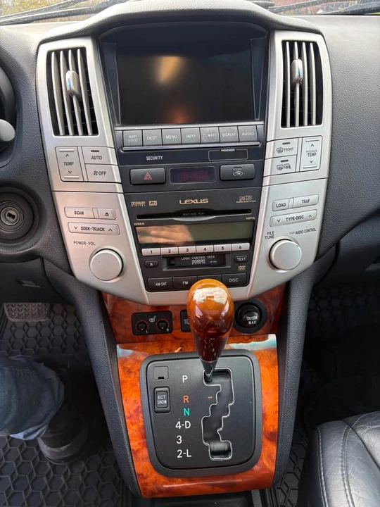 2008 Lexus RX 2nd Gen - Image 11 of 15