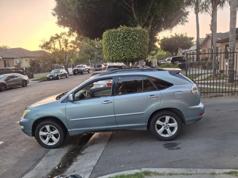 2008 Lexus RX 2nd Gen - Image 7 of 9