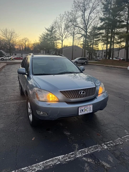2008 Lexus RX 2nd Gen - Image 2 of 11