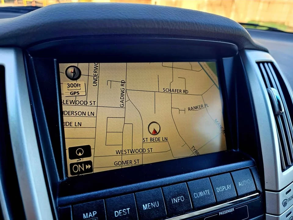 2008 Lexus RX 2nd Gen - Image 7 of 13