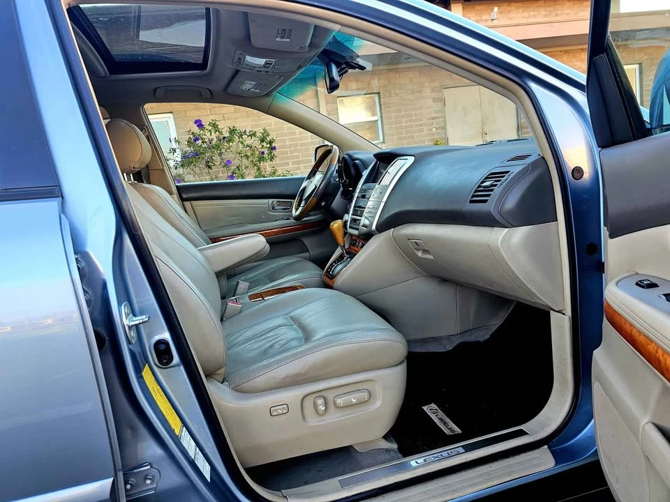 2008 Lexus RX 2nd Gen - Image 4 of 13