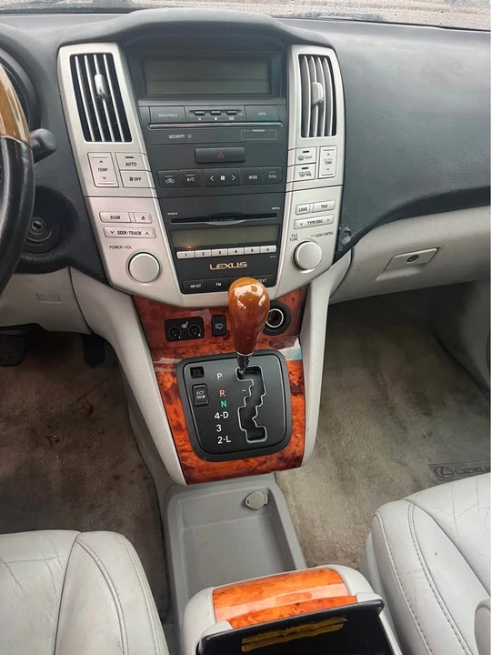 2008 Lexus RX 2nd Gen - Image 6 of 10