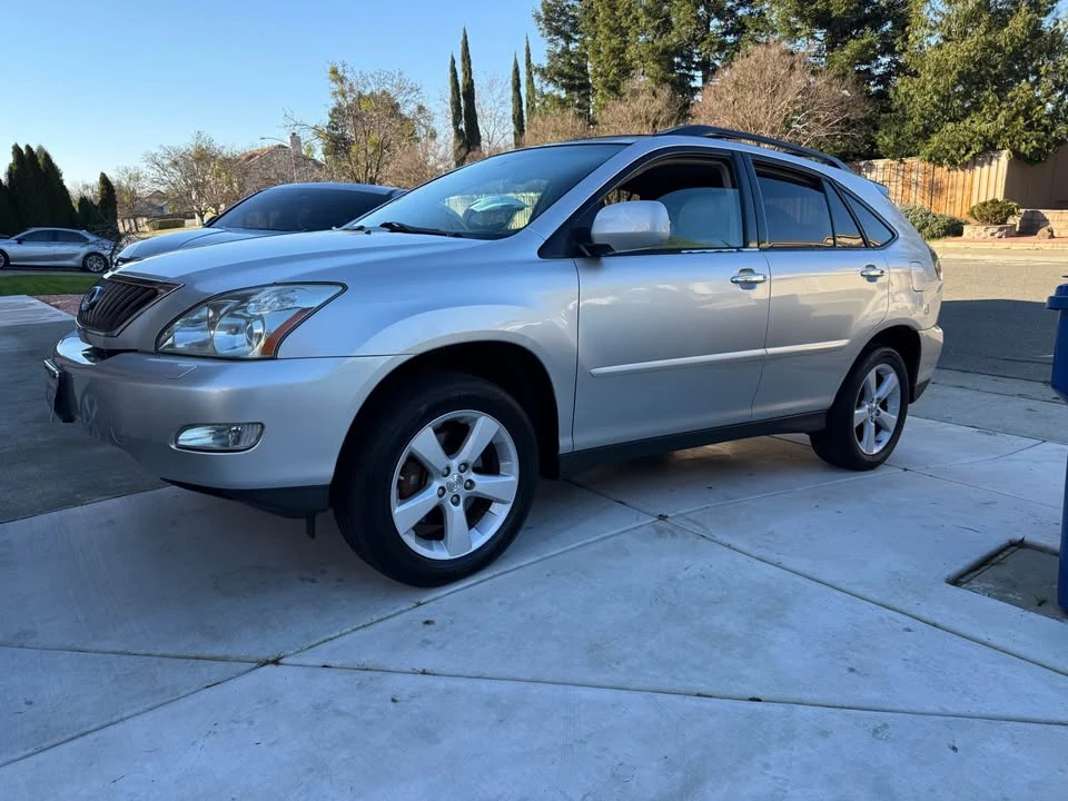 2008 Lexus RX 2nd Gen - Image 2 of 15