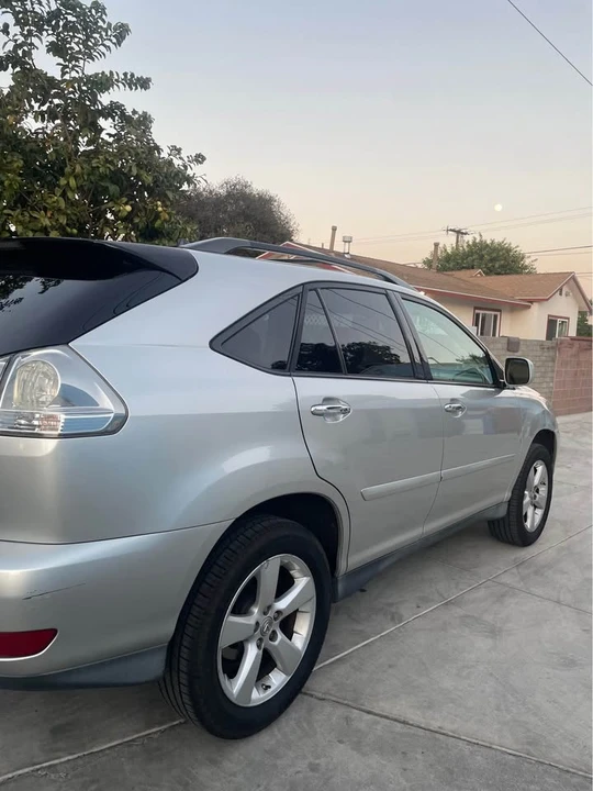 2008 Lexus RX 2nd Gen - Image 3 of 11