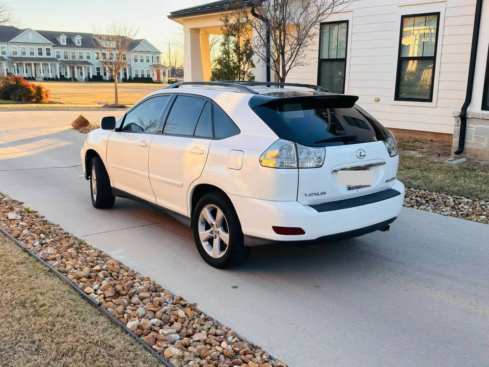 2008 Lexus RX 2nd Gen - Image 2 of 15