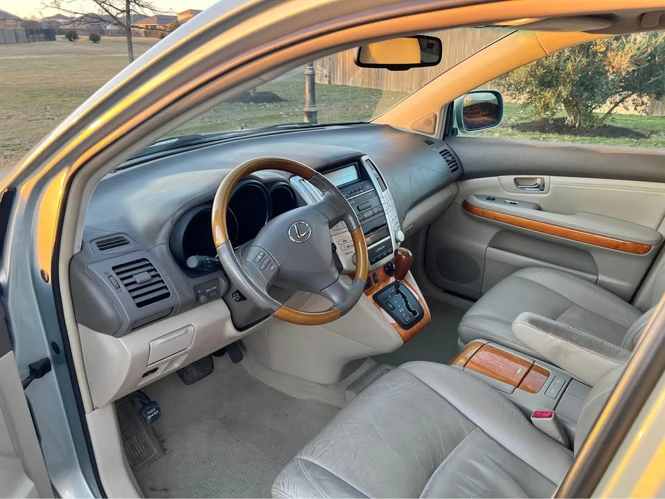 2008 Lexus RX 2nd Gen - Image 9 of 10