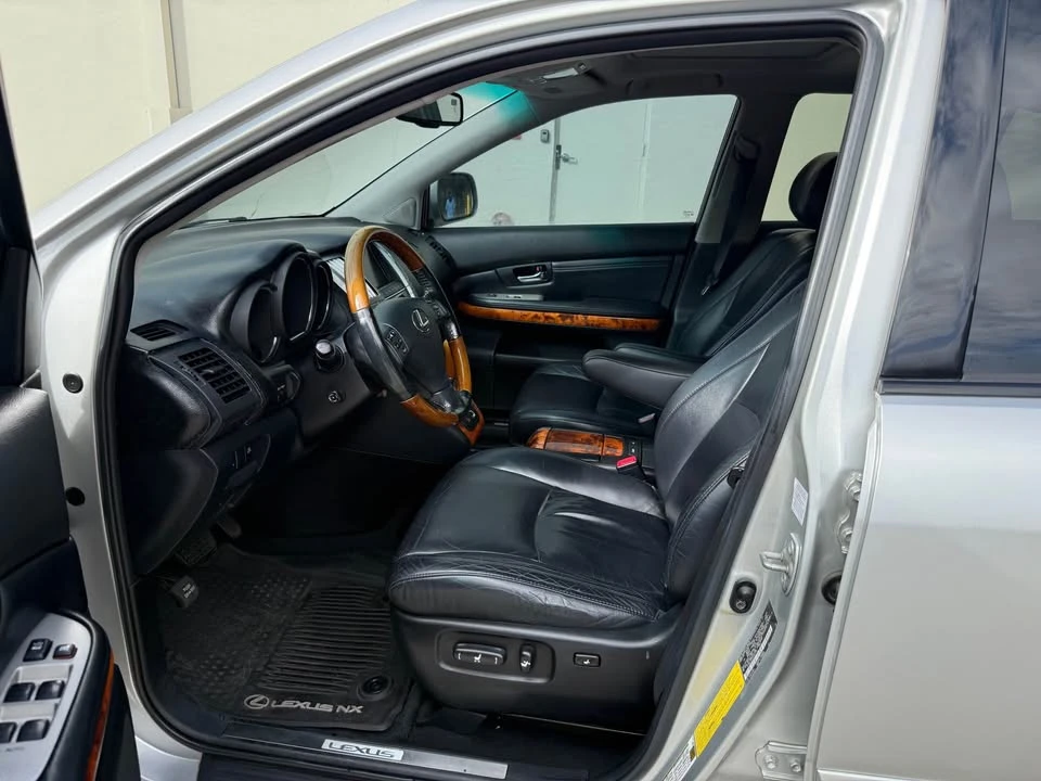 2008 Lexus RX 2nd Gen - Image 9 of 14