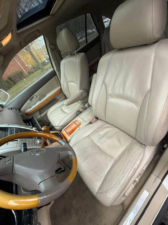 2008 Lexus RX 2nd Gen - Image 8 of 17
