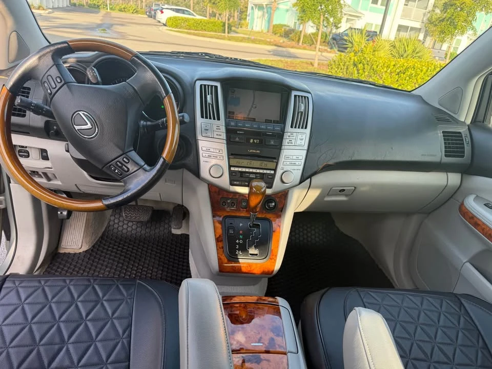 2008 Lexus RX 2nd Gen - Image 7 of 19
