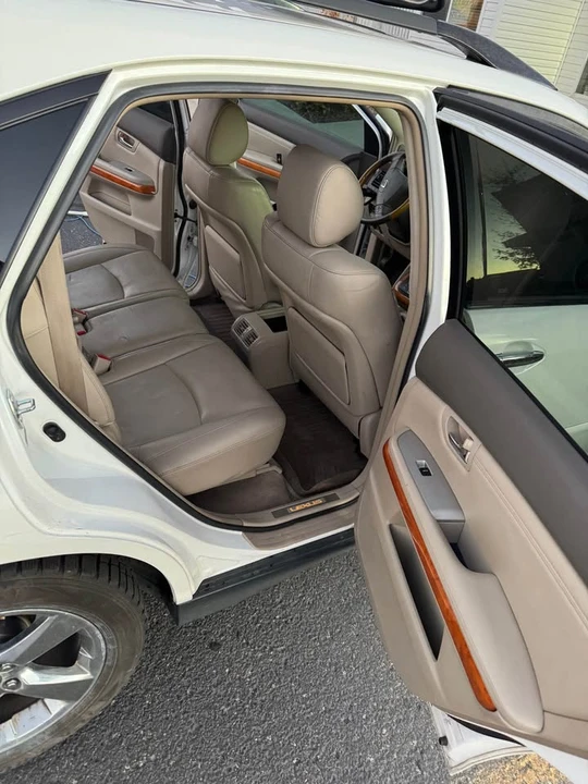 2008 Lexus RX 2nd Gen - Image 13 of 16