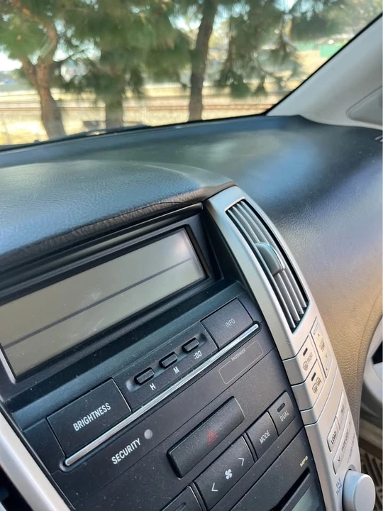 2008 Lexus RX 2nd Gen - Image 10 of 20
