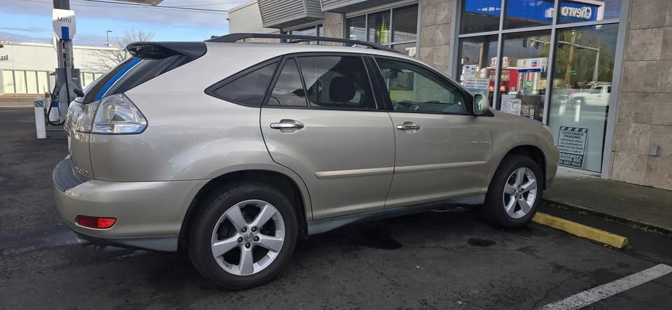 2008 Lexus RX 2nd Gen - Image 11 of 16