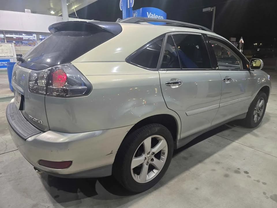 2008 Lexus RX 2nd Gen - Image 4 of 11