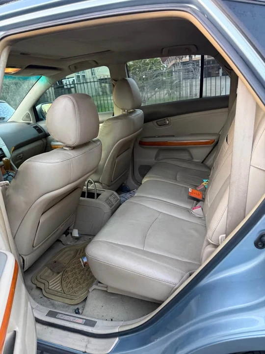 2008 Lexus RX 2nd Gen - Image 11 of 13