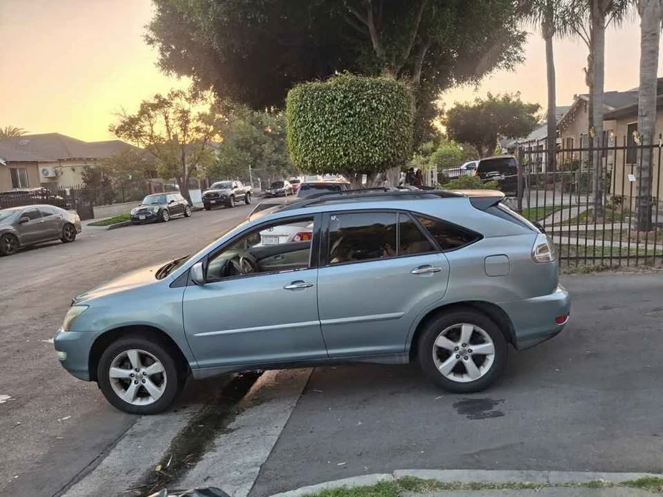 2008 Lexus RX 2nd Gen - Image 4 of 9