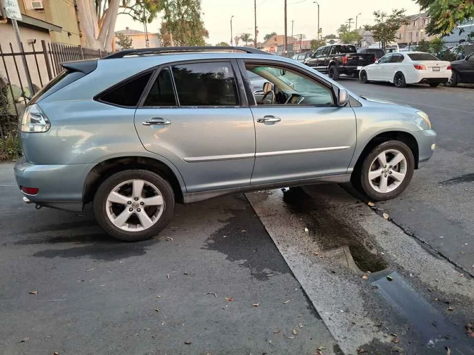 2008 Lexus RX 2nd Gen - Image 5 of 9