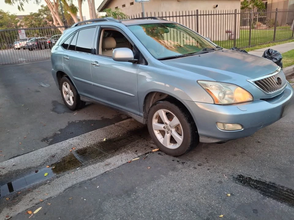 2008 Lexus RX 2nd Gen - Image 4 of 10