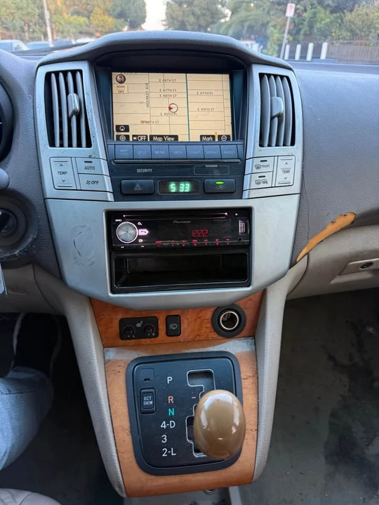 2008 Lexus RX 2nd Gen - Image 12 of 13