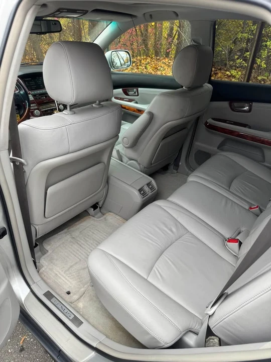 2008 Lexus RX 2nd Gen - Image 4 of 11