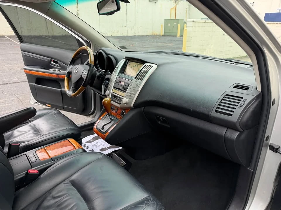 2008 Lexus RX 2nd Gen - Image 11 of 16