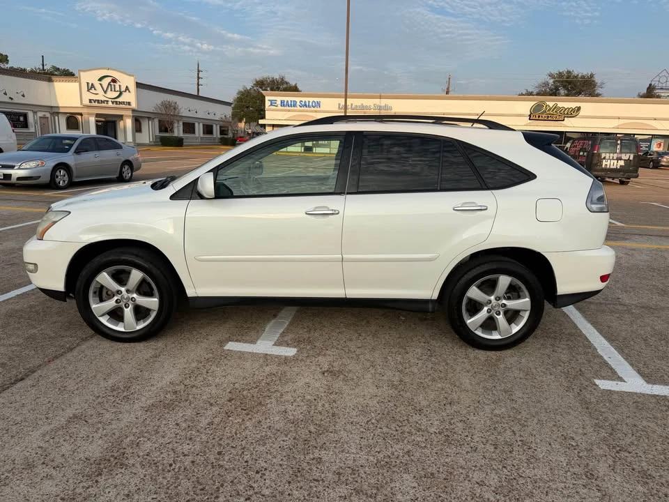 2008 Lexus RX 2nd Gen - Image 2 of 13