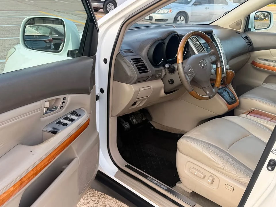 2008 Lexus RX 2nd Gen - Image 9 of 13