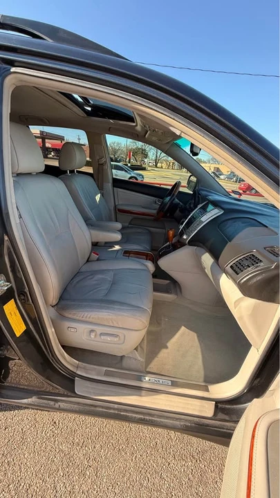 2008 Lexus RX 2nd Gen - Image 16 of 19