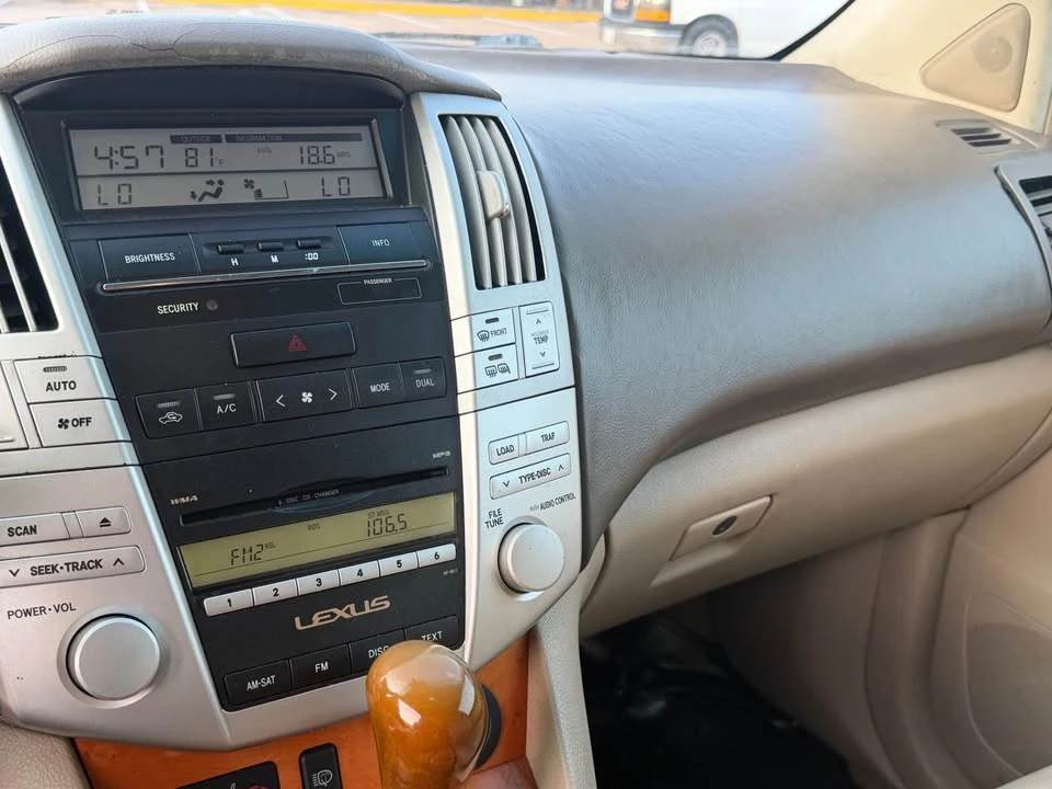 2008 Lexus RX 2nd Gen - Image 10 of 13