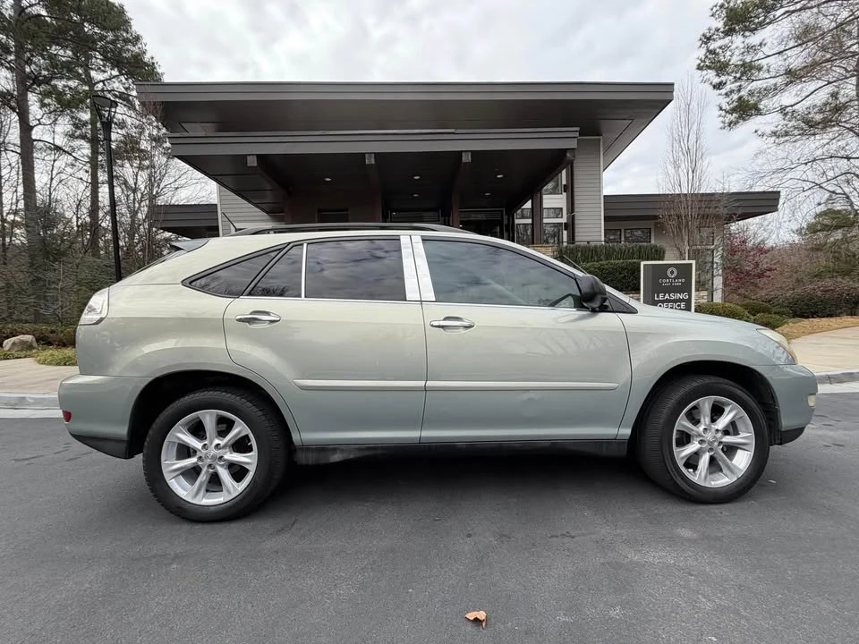 2008 Lexus RX 2nd Gen - Image 11 of 15