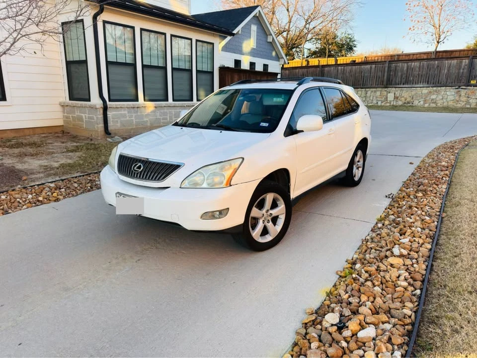 2008 Lexus RX 2nd Gen - Image 3 of 17