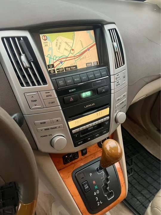 2008 Lexus RX 2nd Gen - Image 11 of 12