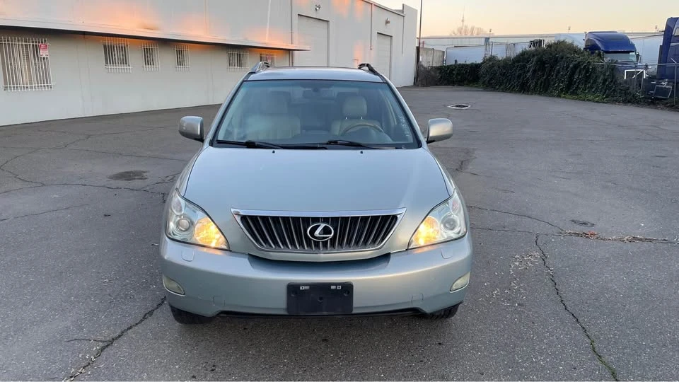 2008 Lexus RX 2nd Gen - Image 2 of 17