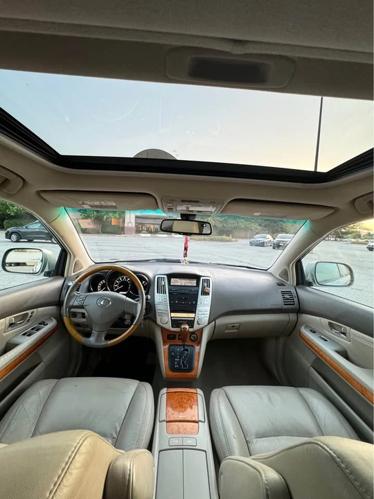 2008 Lexus RX 2nd Gen - Image 10 of 17