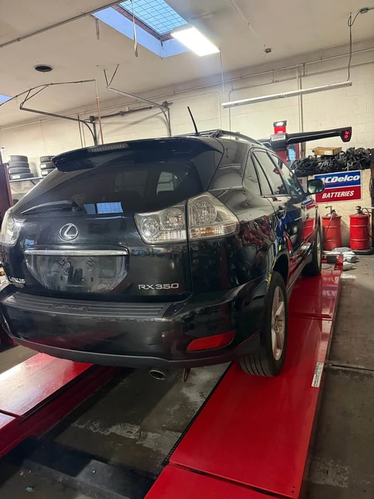 2008 Lexus RX 2nd Gen - Image 2 of 2