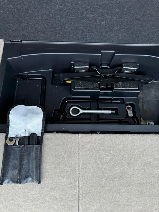 2008 Lexus RX 2nd Gen - Image 14 of 17