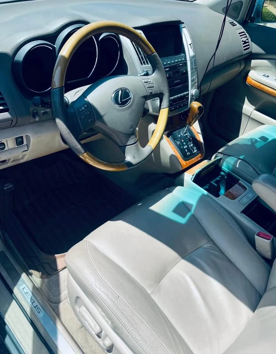 2008 Lexus RX 2nd Gen - Image 6 of 9