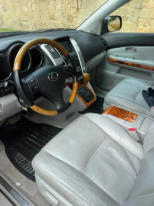 2008 Lexus RX 2nd Gen - Image 6 of 10